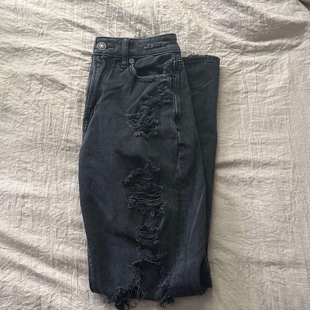 American Eagle Distressed Mom Jean